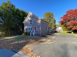 23 Oak St, Gill, MA 01354