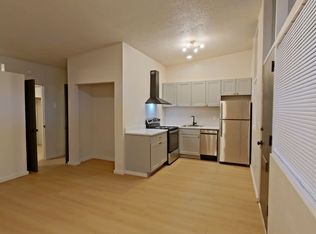 University Manor - Newly Renovated Units just a short walk from Campus!, Eugene, OR 97401