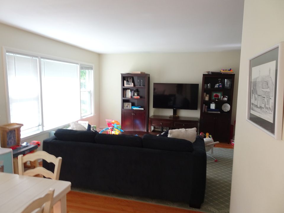 1st image of 719 Leamington Ave