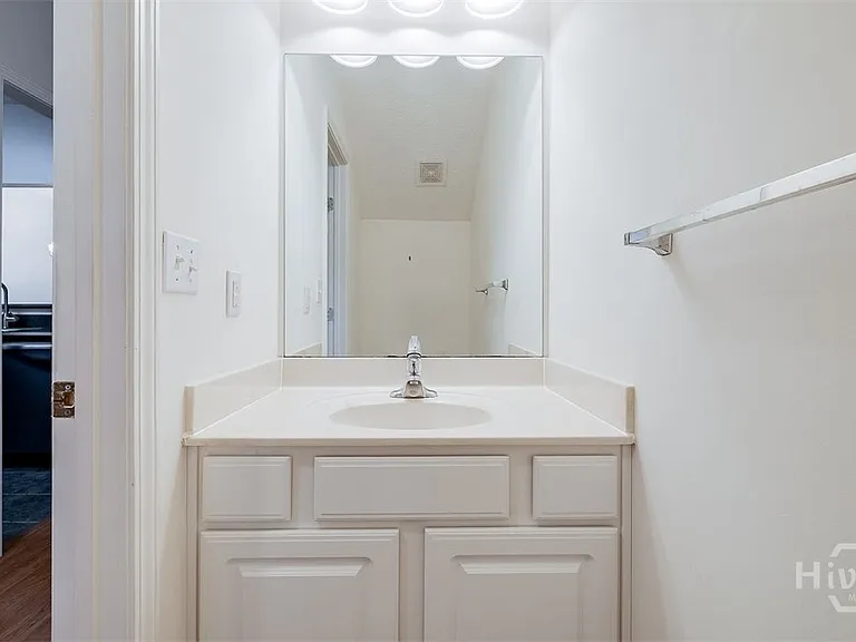 400 Tibet Ave #5 — Photo 10