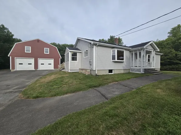 22 Memory Lane, Hermon, ME 04401