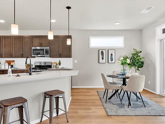 Hudson - Dining and Kitchen