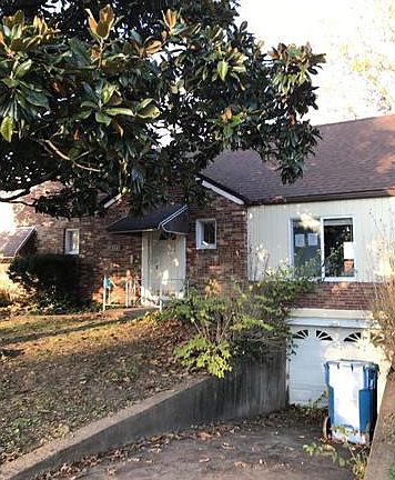 2nd image of 607 Boenecke Ct