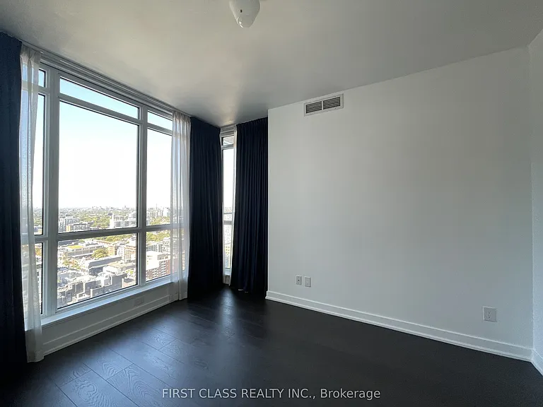 199 Richmond St W #2706 — Photo 12