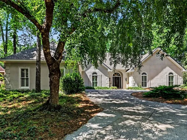 2565 Fairview Dr, Cumming, GA 30041
