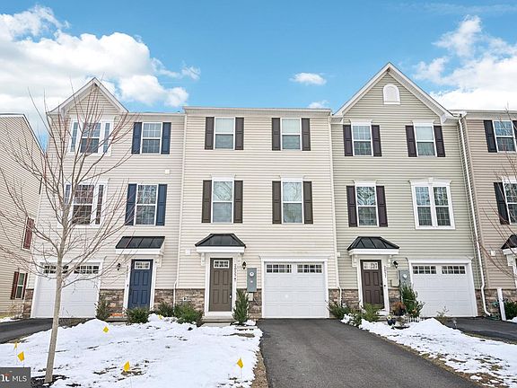 3rd image of 2055 Rivers Dr