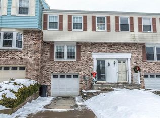 85 Escalon Dr, Coraopolis, PA