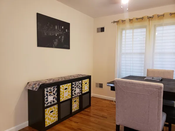 214 New York Avenue image 10 of 13