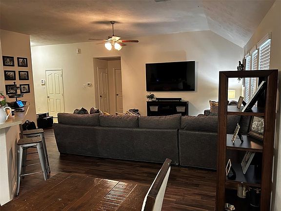 3rd image of 4035 Conifer Drive