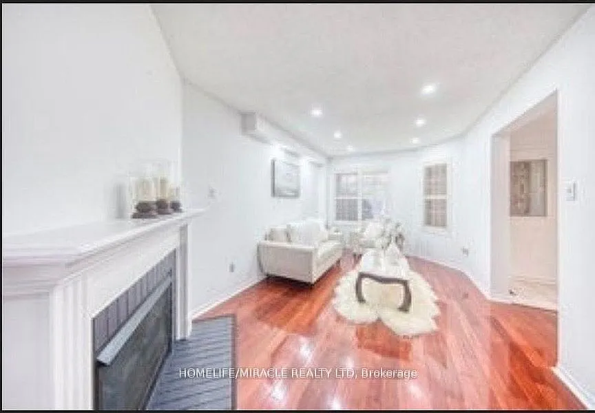 3 bed, $3,399 — Photo 2