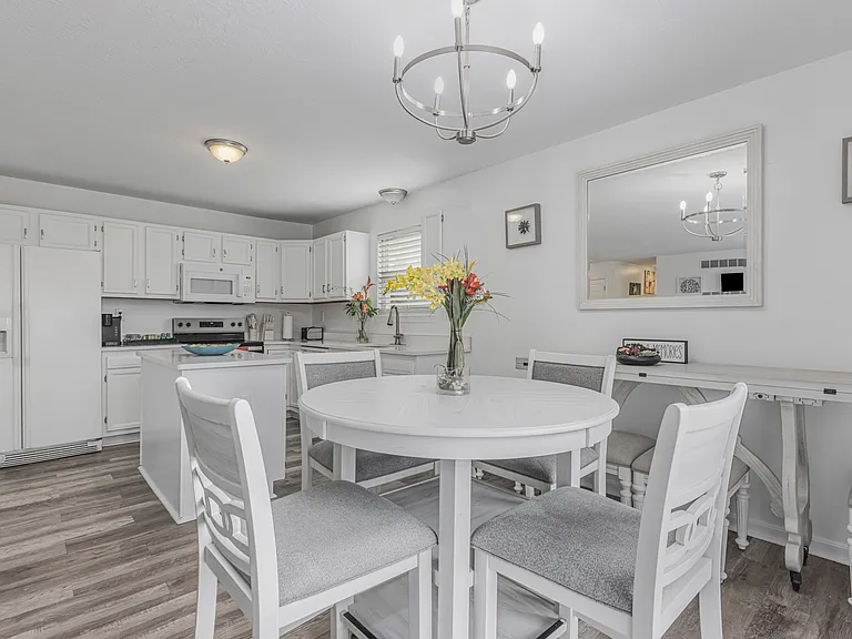 6824 Beagle Dr — Photo 19