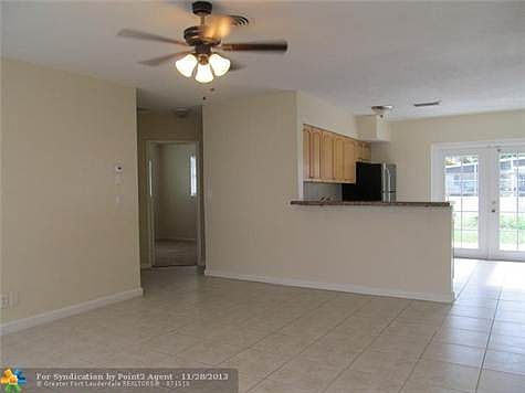 3rd image of 400 SW 14th Pl