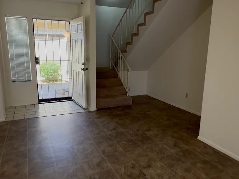 1515 E Sahuaro Dr #1 — Photo 4