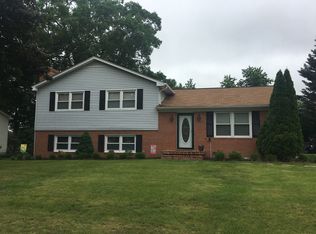 122 Halifax Ave, Stephens City, VA