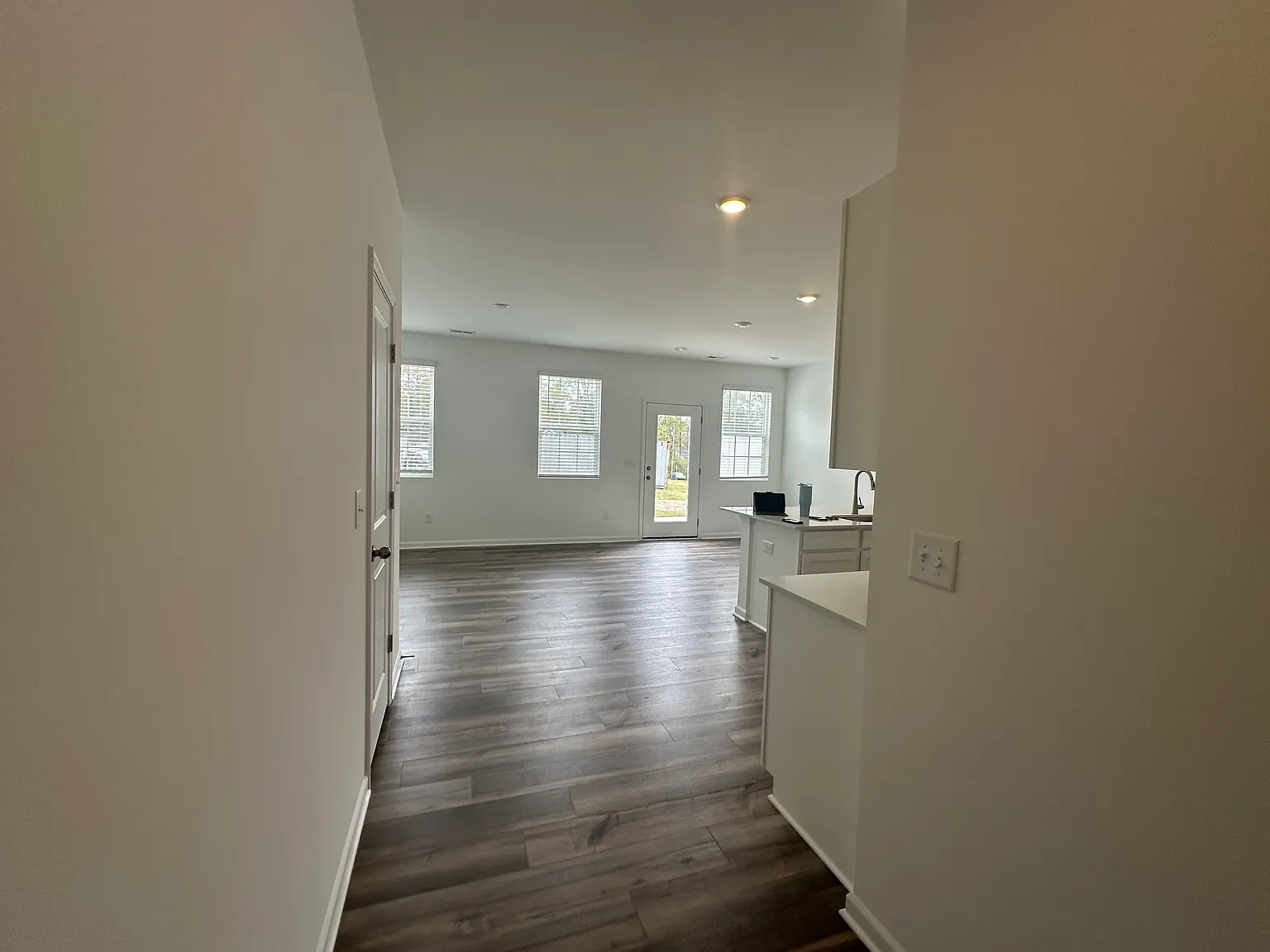 3 bed, 1440 sqft, $1,850 — Photo 2