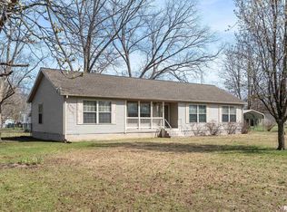 465 Main St, Vergennes, IL 62994