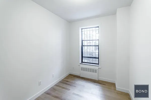 Rented by Bond New York | media 11