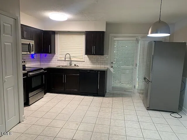 Building Photo - 1133 Nottingham Cir