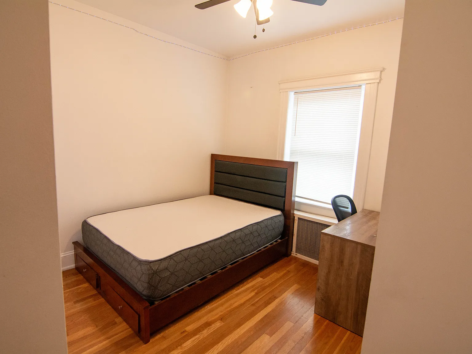 6 bed, 9000 sqft, $650 — Photo 3