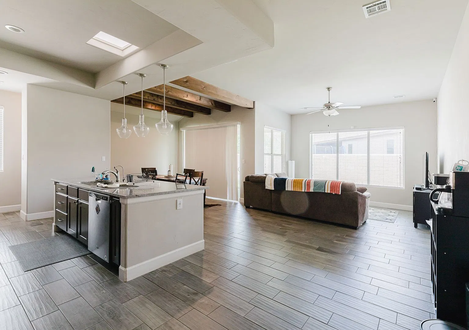 Spacious 3 Bedroom 2 Bath Home with 3-Car Garage — Photo 3