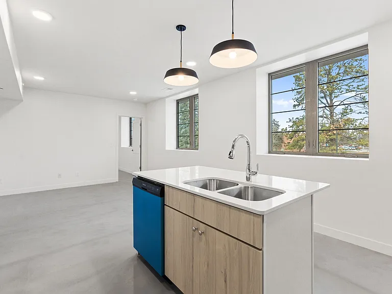 1268 N Locust St #13 — Photo 9