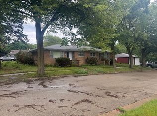 1617 Vermont St, Rockford, IL 61101