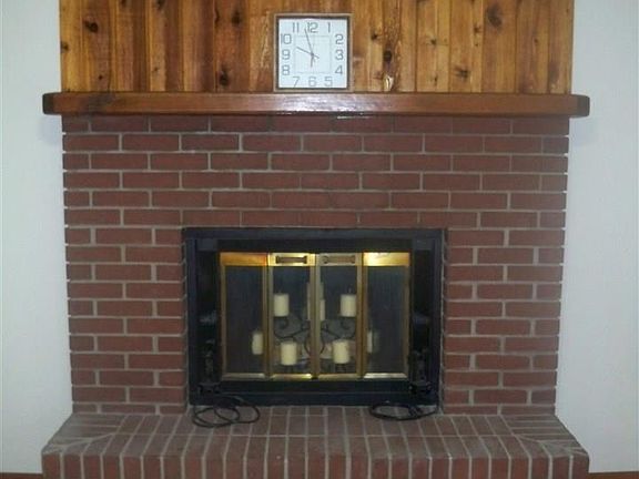 4th image of 1048 Ponderosa Way