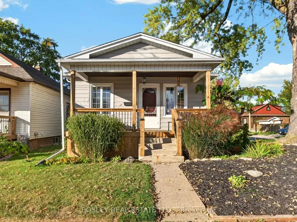 5 Stuart Ave, Saint Catharines, ON L2R 1M5