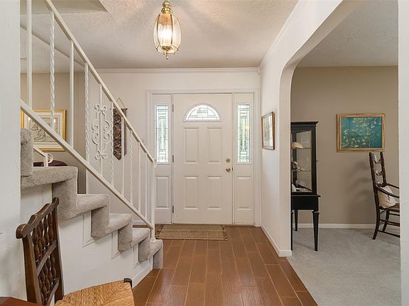 5th image of 4211 Crownwood Dr