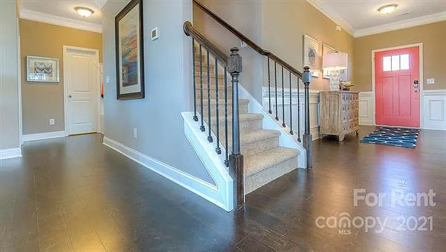 1120 Walbury Hill Rd — Photo 3