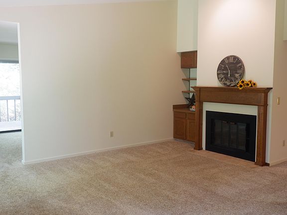 4th image of 2514 Royce Ct