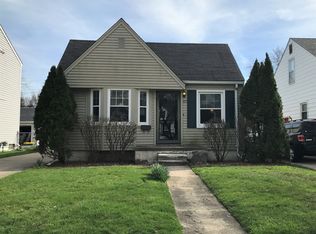 1371 Oxford Rd, Berkley, MI 48072