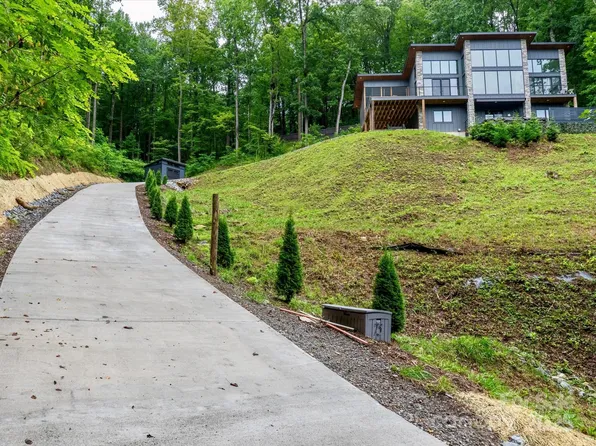 75 Ladyslipper Ln, Waynesville, NC 28786