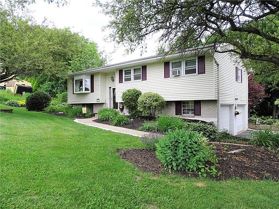 2nd image of 546 Donna Dr