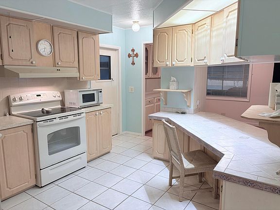 3rd image of 37010 EXUMA BAY