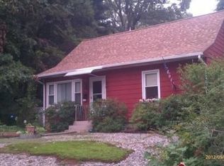 95 Brook St, Holyoke, MA 01040
