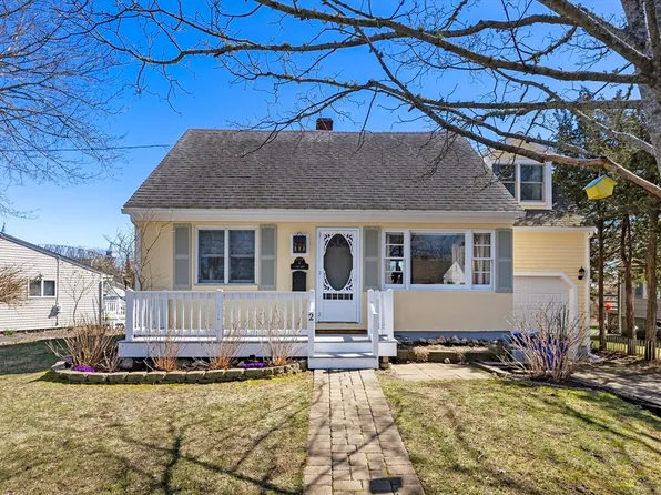 2 Bay Dr, Bourne, MA 02532