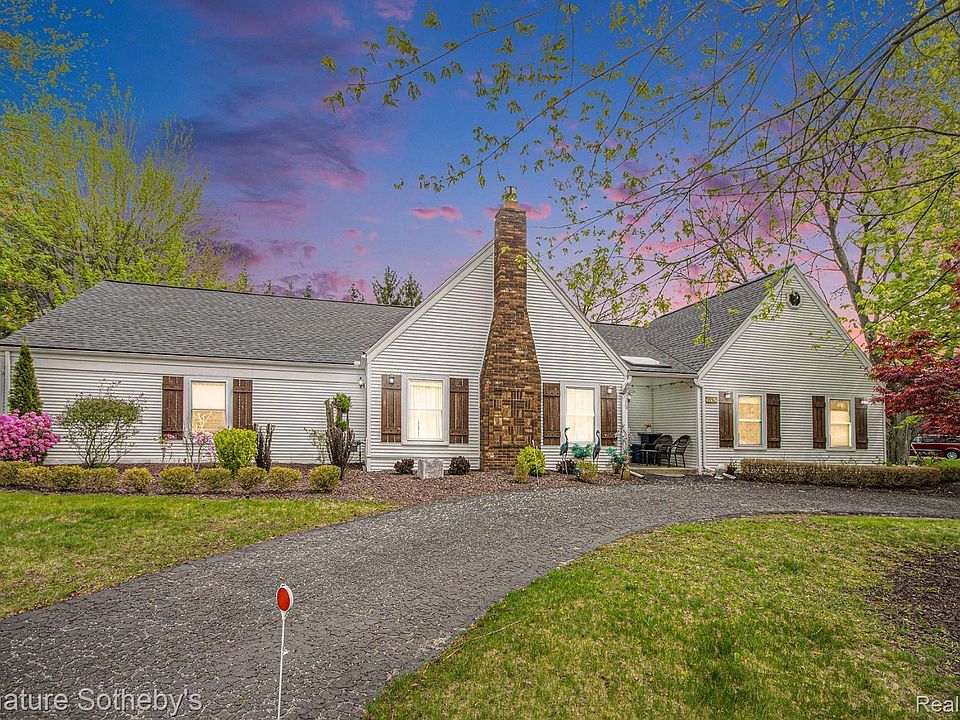 1st image of 33742 Oak Point Cir