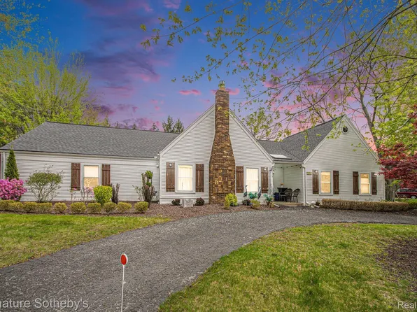 33742 Oak Point Cir, Farmington Hills, MI 48331