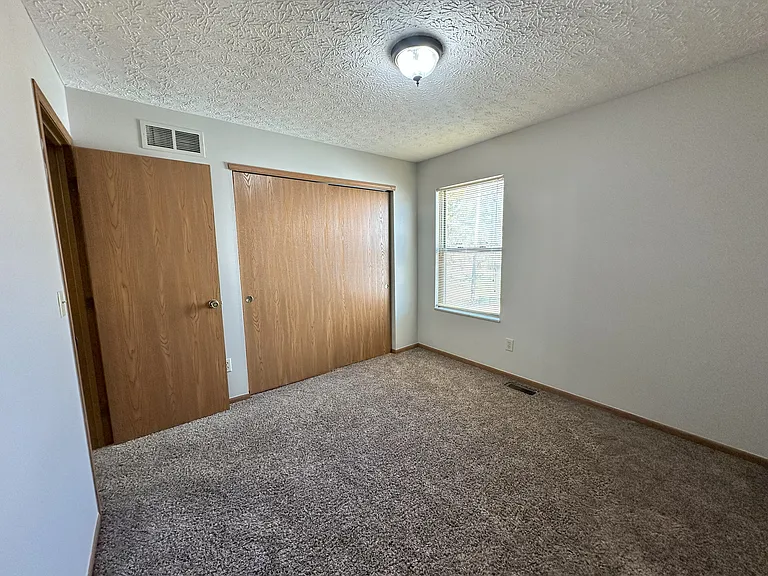 4049 Sandy Ridge Dr — Photo 12