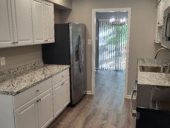 5th image of 3154 Ironhorse Dr