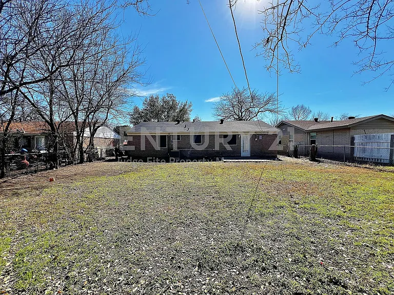 714 Cranbrook Ln — Photo 17