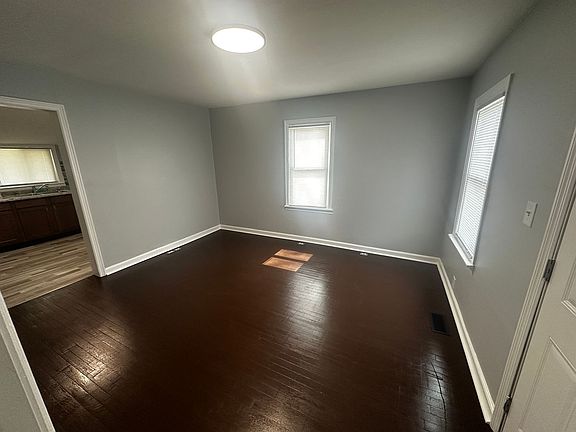 4th image of 2527 S 13th St