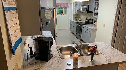 4th image of 19550 Lansdowne St #31A