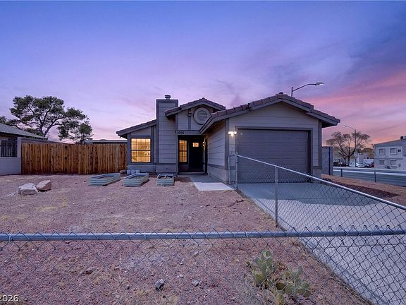 3rd image of 1015 Brookside Ct