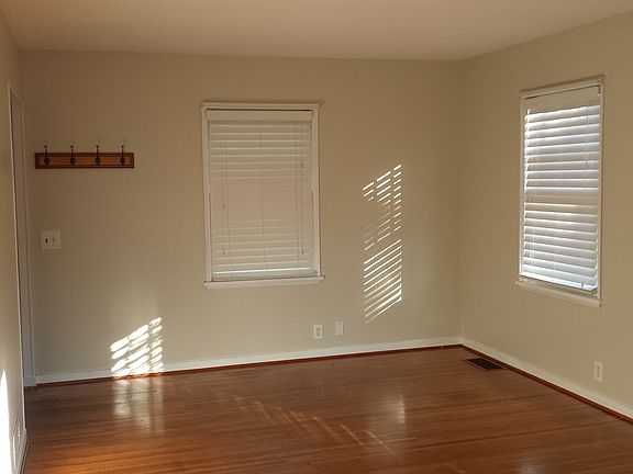 Living room/dining room