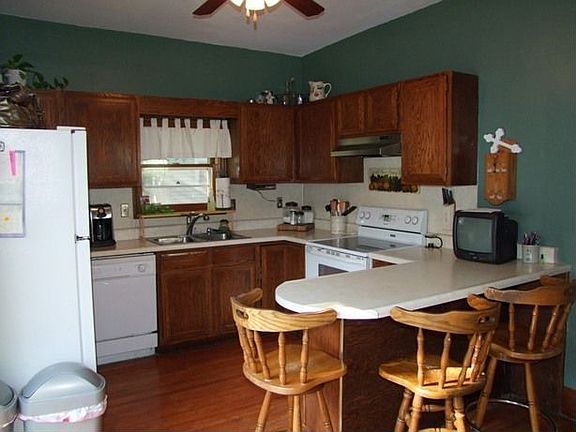 2nd image of 417 Ontario St