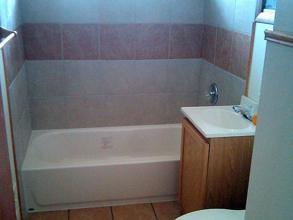 4th image of 8121 W Thurston Ave