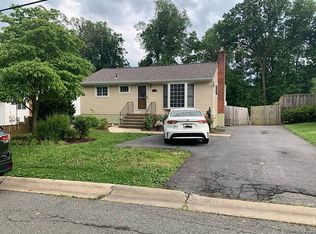 123 Hutton St, Gaithersburg, MD 20877