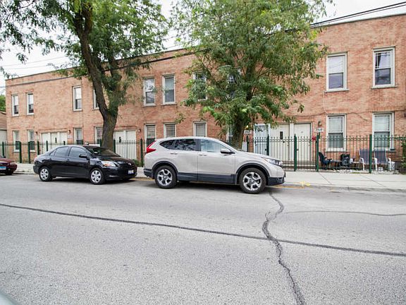 2nd image of 2937 S Keeley St #2